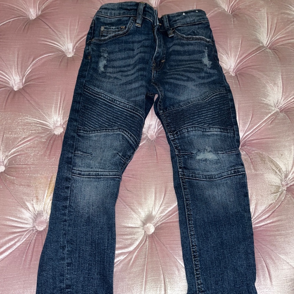 H&M distressed motorcycle jeans. Size 6. Excellent condition.